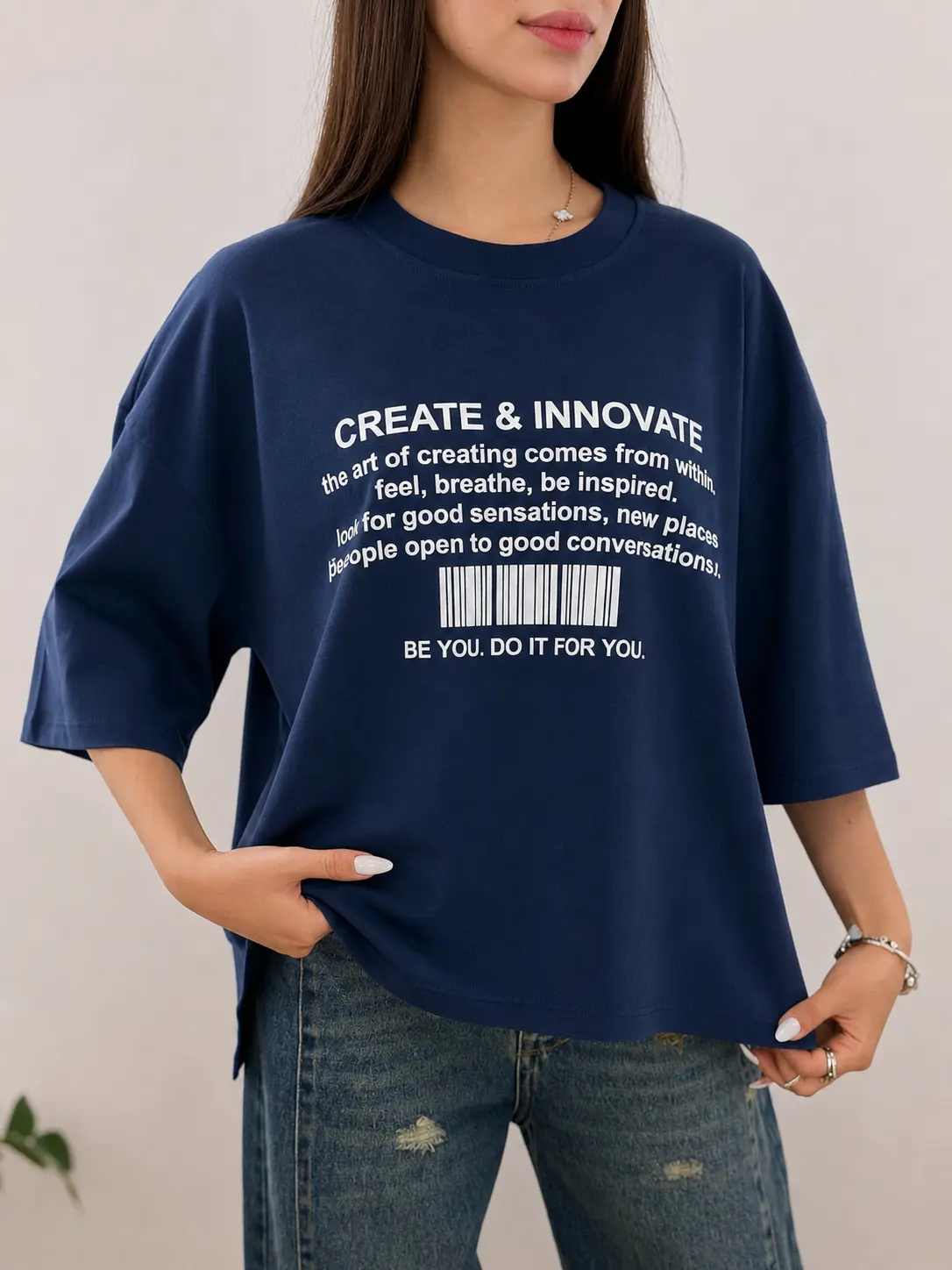 تیشرت باکسی اورسایز رنگی چاک دار طرح CREATE & INNOVATE آلما